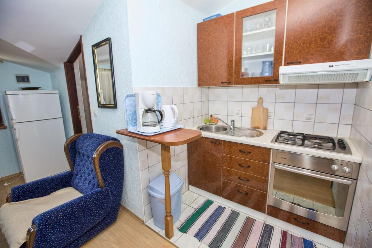 Apartmani Marijana Cesarica Exterior foto
