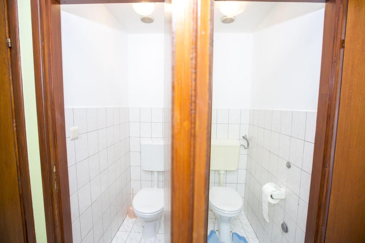 Apartmani Marijana Cesarica Exterior foto
