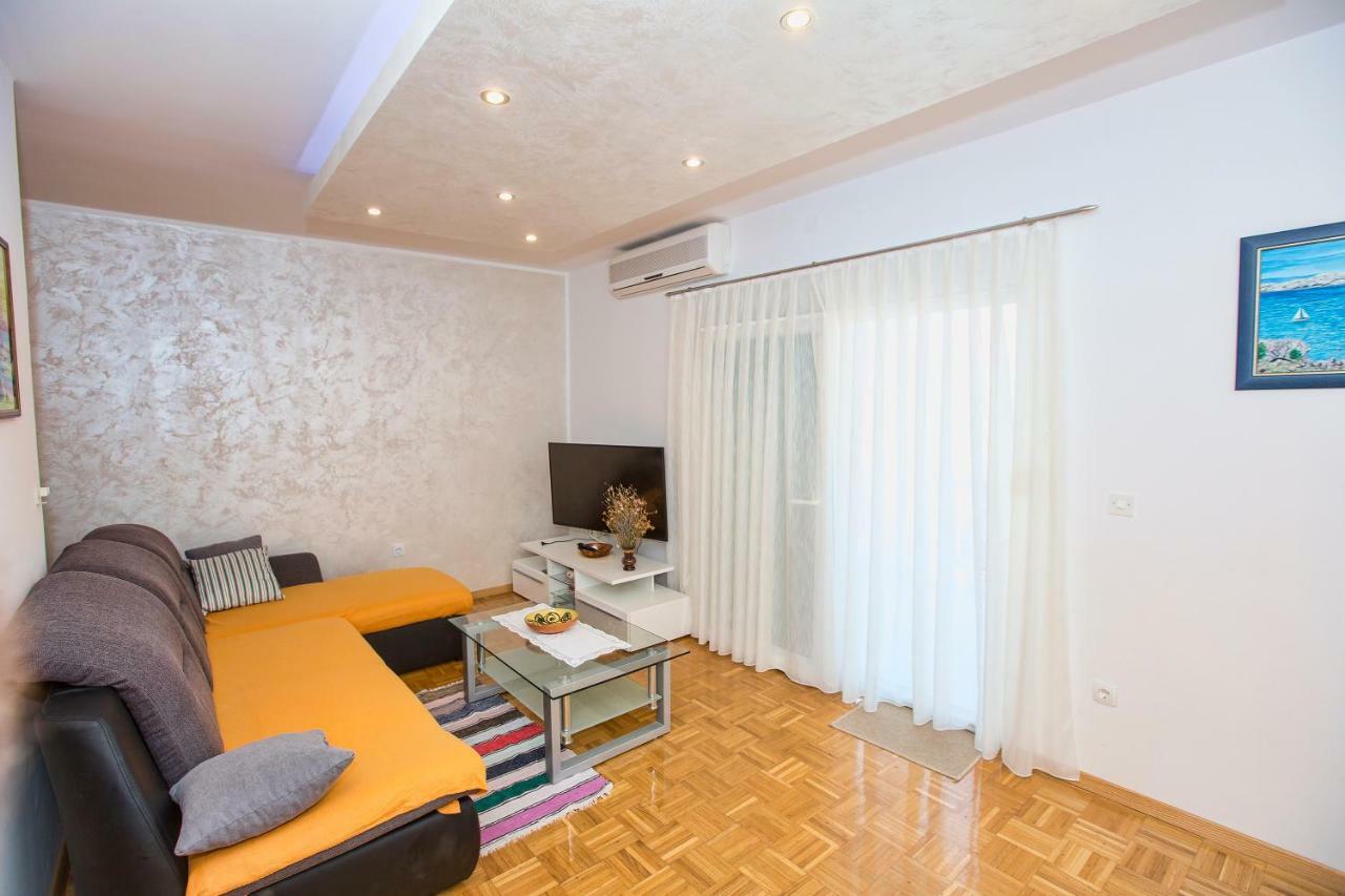 Apartmani Marijana Cesarica Exterior foto